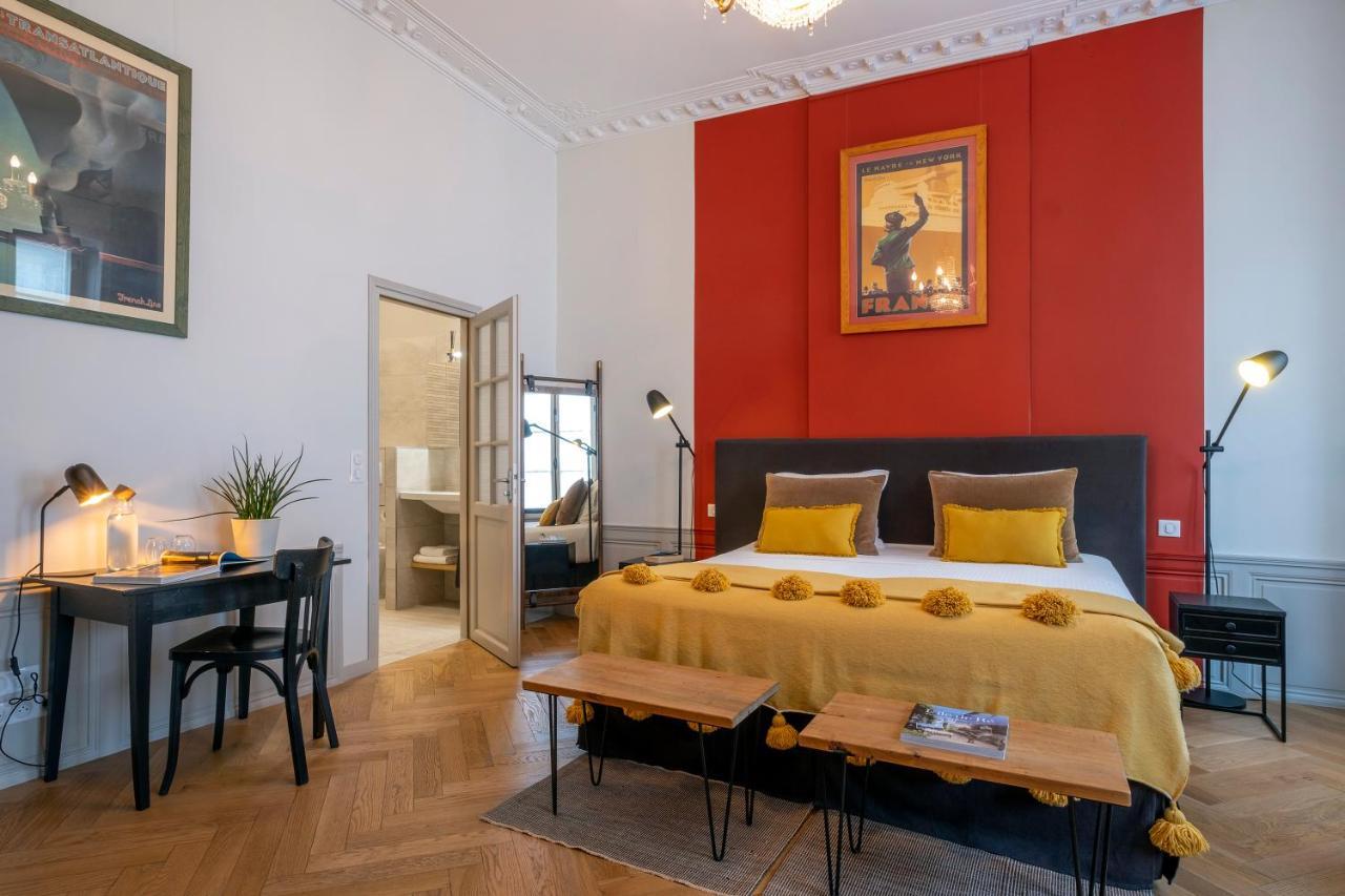 Escale Rochelaise, Gite Urbain Avec Spa Bain Nordique Et Sauna Tonneau La Rochelle  Zewnętrze zdjęcie