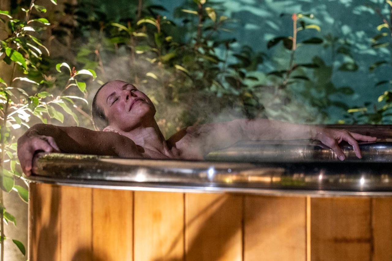 Escale Rochelaise, Gite Urbain Avec Spa Bain Nordique Et Sauna Tonneau La Rochelle  Zewnętrze zdjęcie